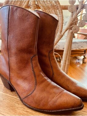 Men's Classic Rustic Brown Leather Western Ankle Boots